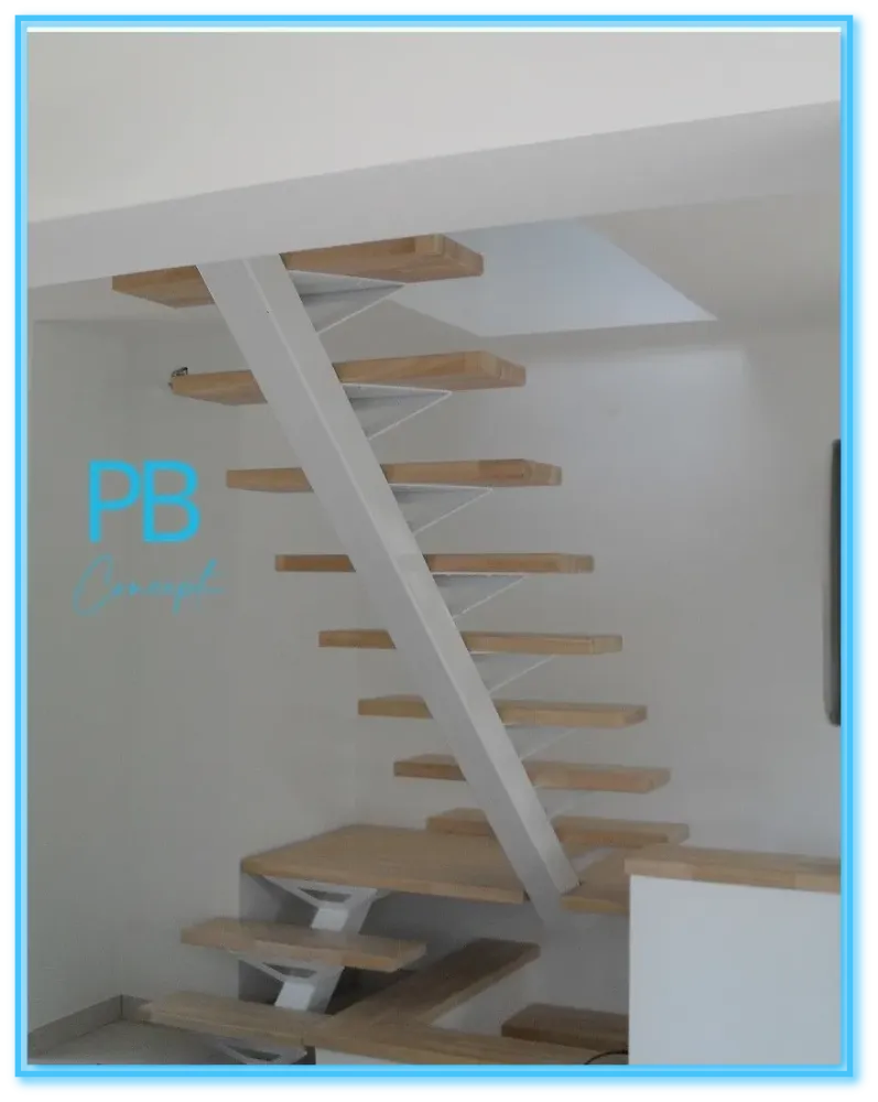 ESCALIER BLANC