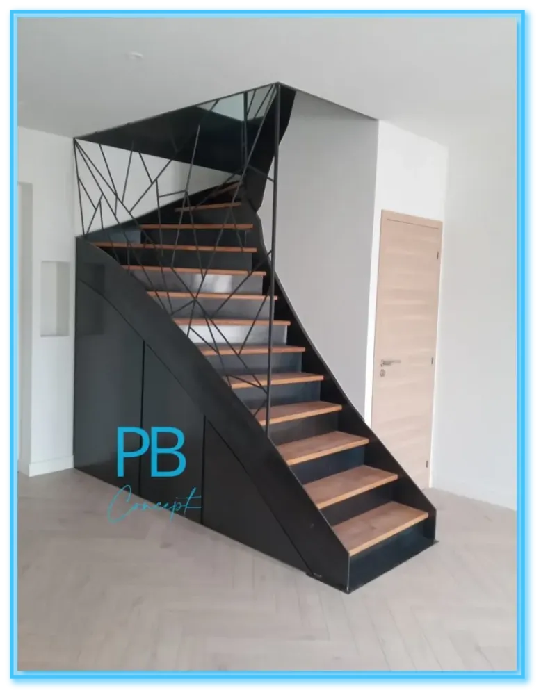 ESCALIER RAMMV RAMVARDE FIL ET RANGEMENT SOUS ESCALIER